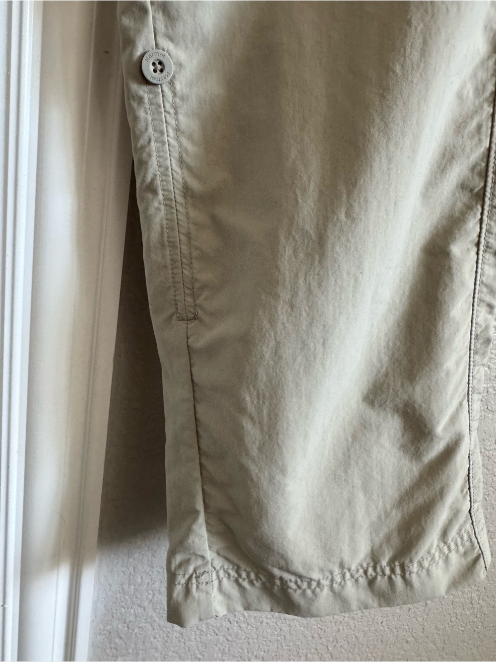 Marmot Women’s Convertible Hiking Pants 8 Tan Nylon UPF Zip Off Trail Travel - Picture 6 of 11
